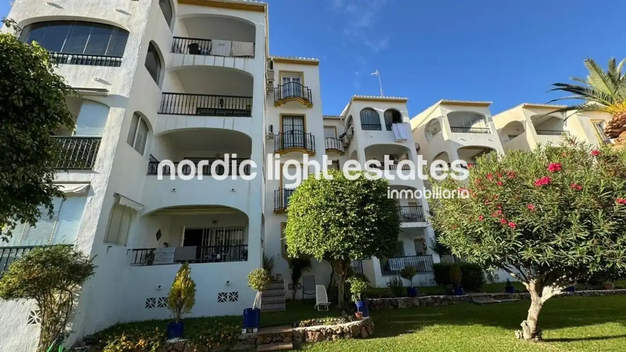 Piso con piscina en venta en La Carihuela - Los Nidos, imagen 5
