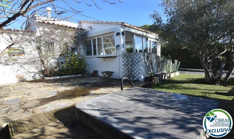 Jardín de Casa adosada en venta en Roses con Calefacción, Terraza y Amueblado