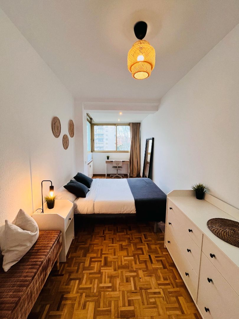 Schlafzimmer von Wohnung zur untervermieten in  Madrid Capital mit Heizung, Möbliert und Ofen