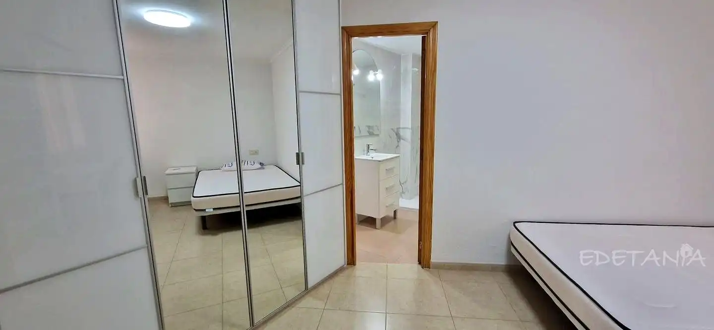Bedroom of Flat for share in Moncada, Valencia