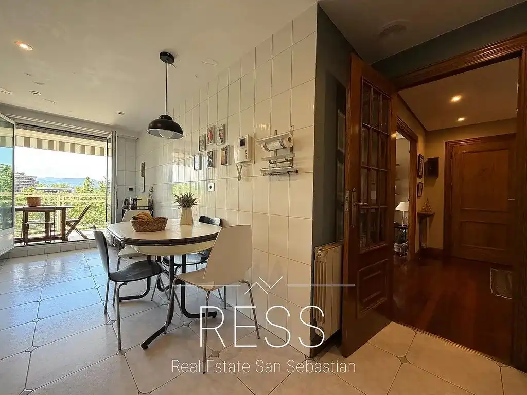Esszimmer von Wohnung zum Verkauf in Donostia - San Sebastián  mit Heizung, Privatgarten und Terrasse