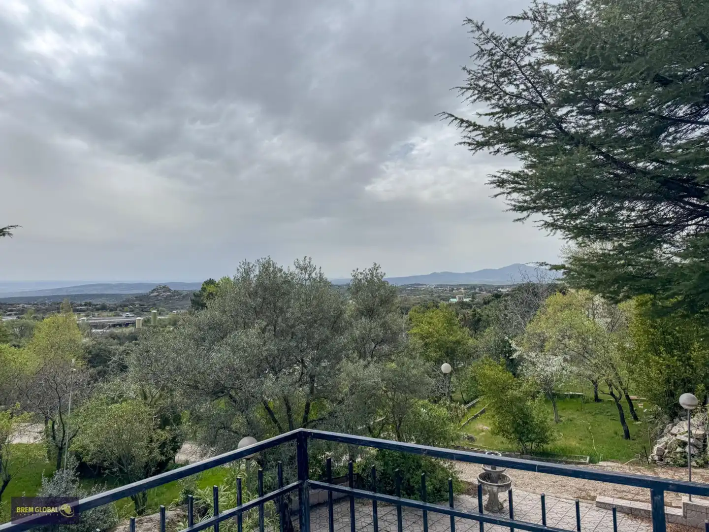 Jardín de Casa o chalet en venta en La Cabrera con Aire acondicionado, Calefacción y Jardín privado