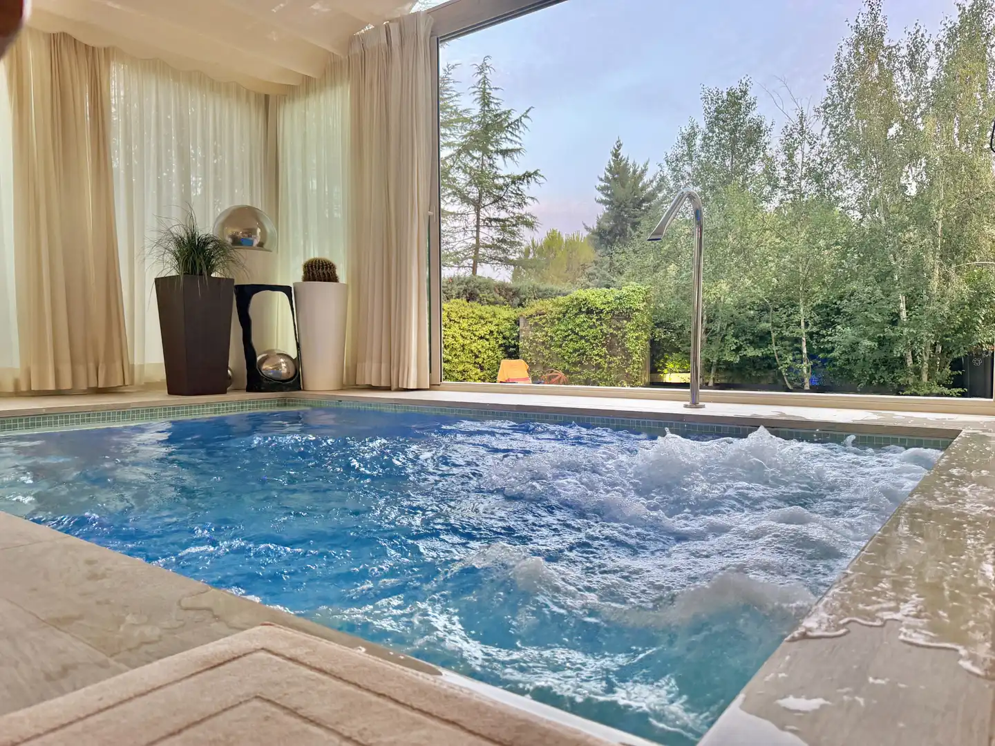 Piscina de Casa o chalet en venta en Galapagar con Aire acondicionado, Calefacción y Jardín privado