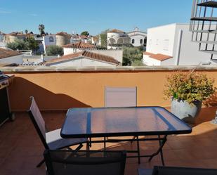 Terrassa de Apartament de lloguer en Empuriabrava amb Aire condicionat, Terrassa i Balcó