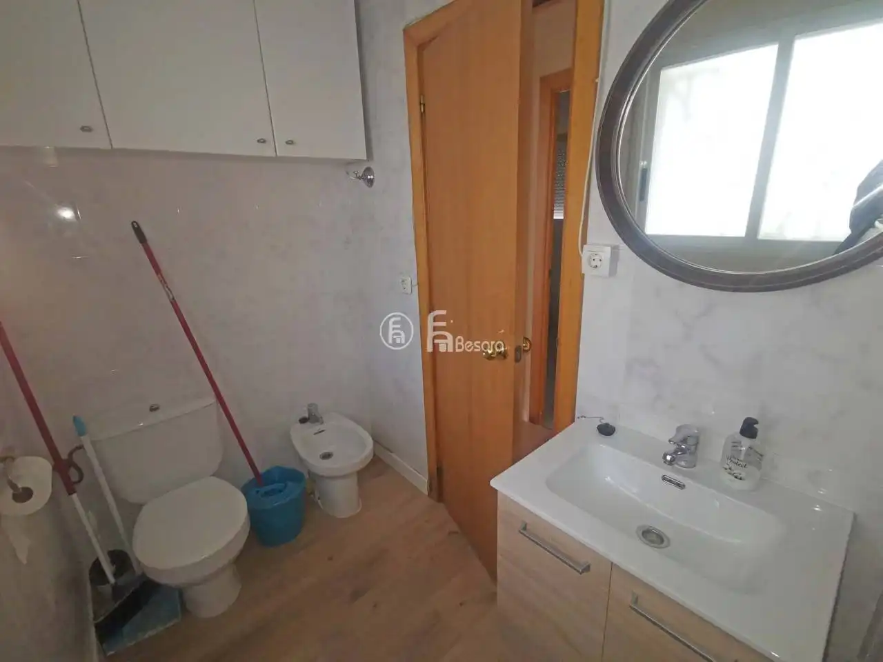 Apartments for sale in Calle Joan Baget, Instituts - Universitat