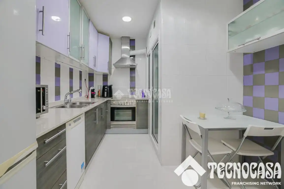 Cocina de Piso en venta en Barcelona con Aire acondicionado