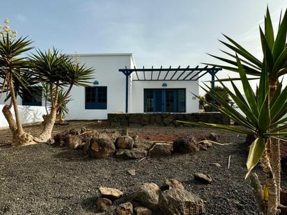 Exterior view of House or chalet for sale in Yaiza  with Air Conditioner, Terrace and Community pool