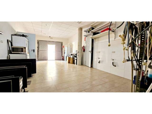 Local comercial en Alquiler en Calle Sureste en Las Torres de Cotillas