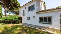 Vista exterior de Casa o xalet en venda en Sant Vicenç de Montalt amb Terrassa i Piscina