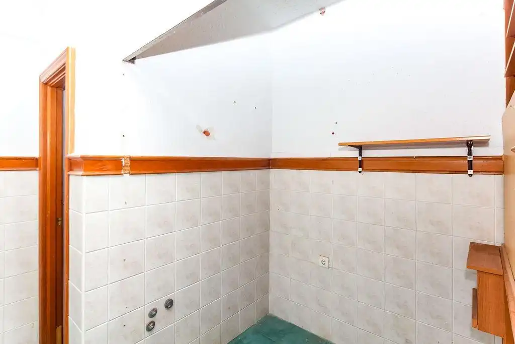 Badezimmer von Geschaftsraum zum Verkauf in Gandia