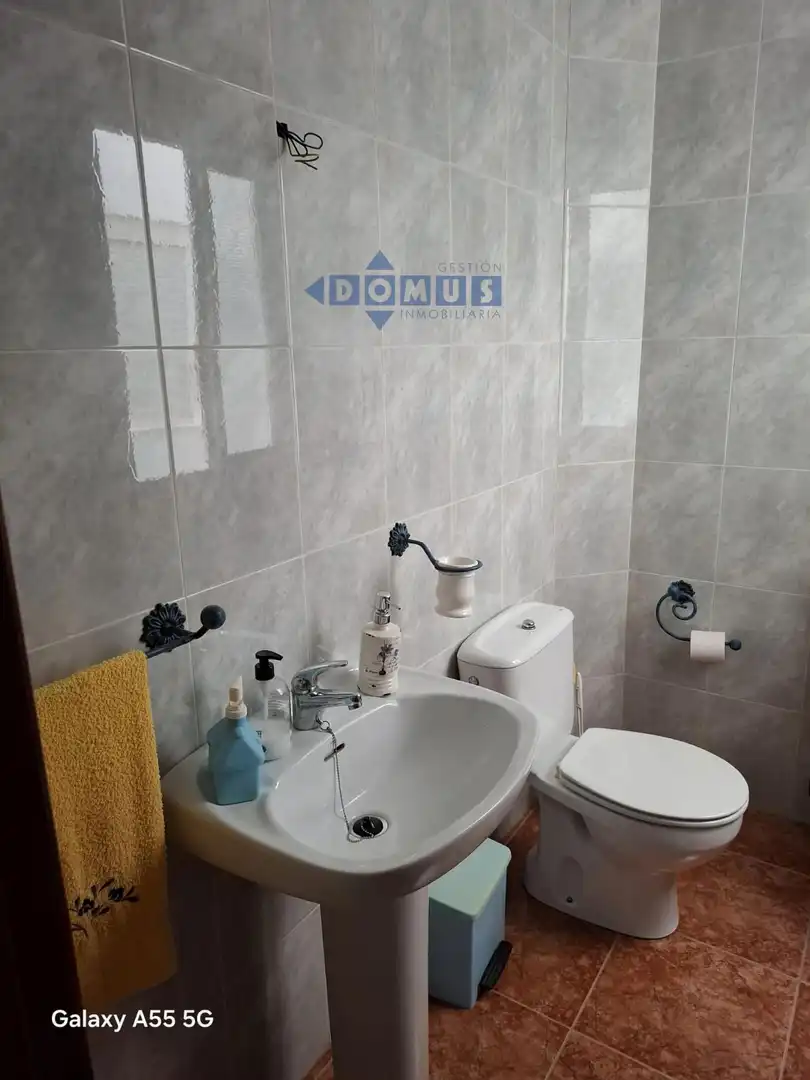 Baño de Piso en venta en Pujerra con Terraza y Amueblado