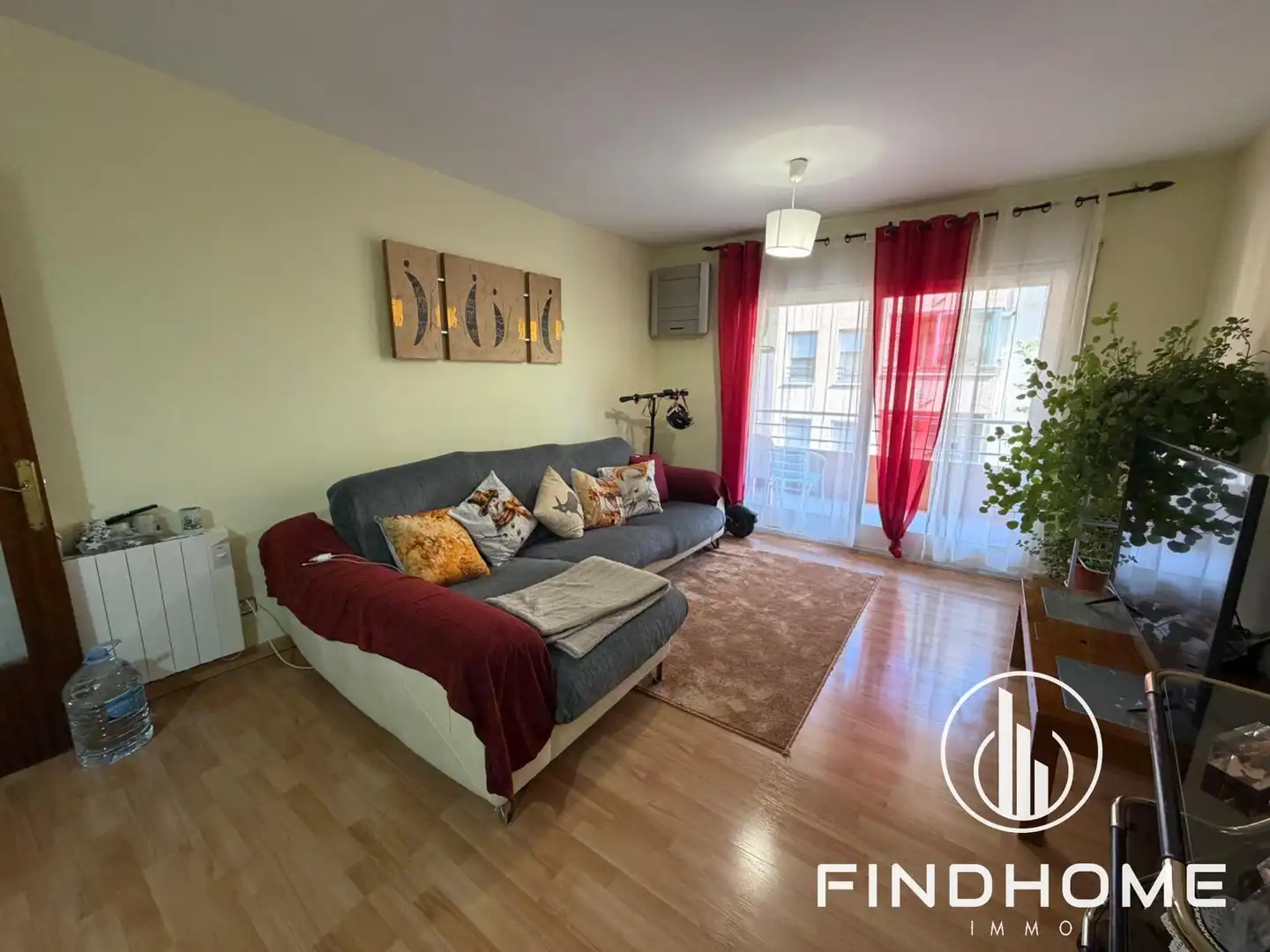 Living room of Flat for sale in Olot  with Heating and Terrace