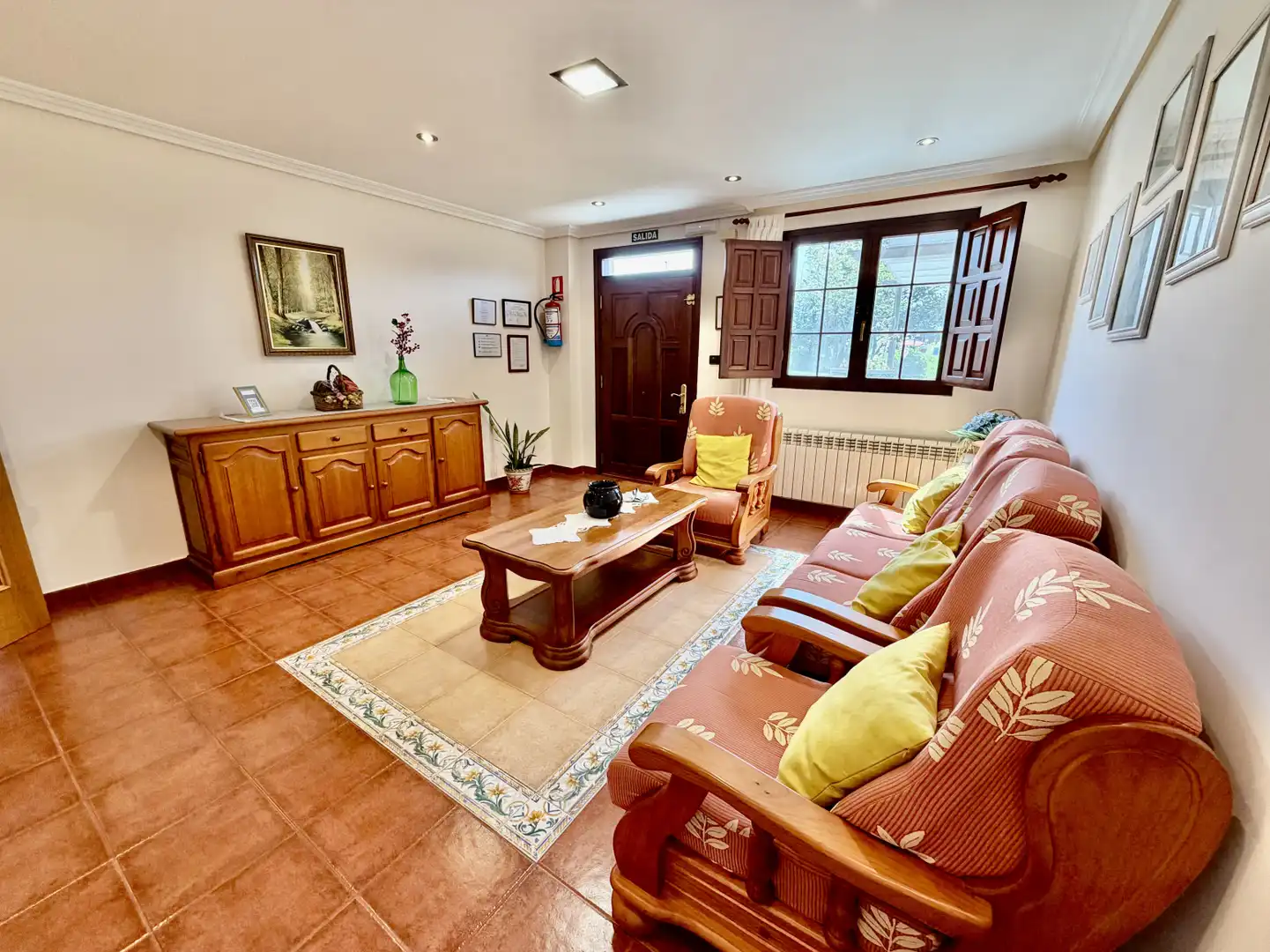 Sala de estar de Casa o chalet en venta en Ribamontán al Monte con Calefacción, Jardín privado y Terraza