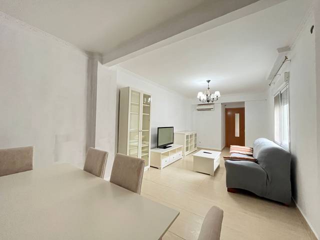 Piso en Alquiler en Carrer San Isidro, 24 en Centro