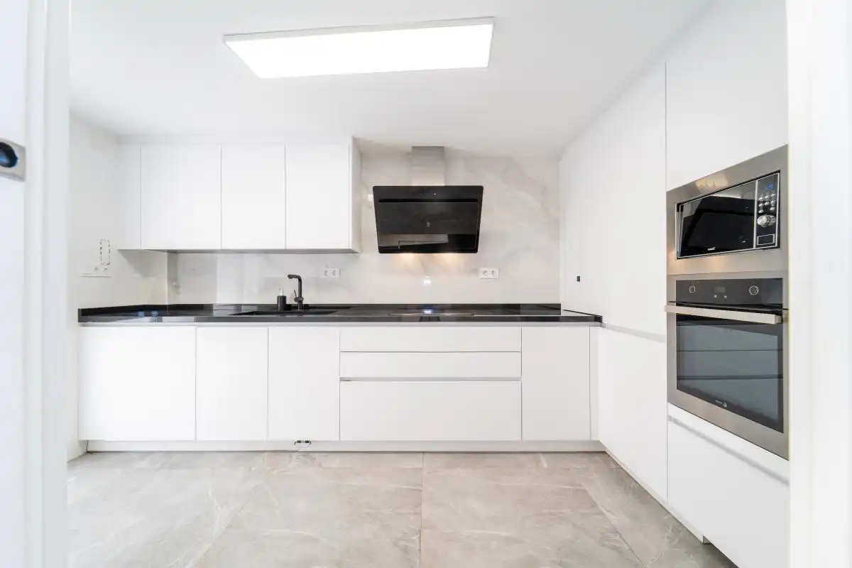Cocina de Dúplex en venta en Rincón de la Victoria con Aire acondicionado, Calefacción y Jardín privado