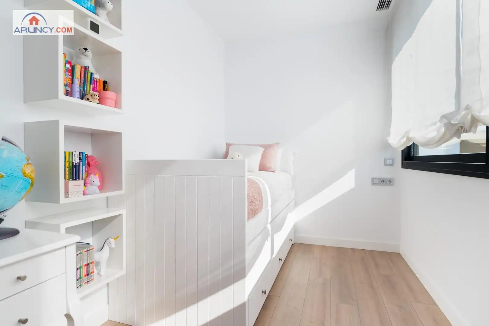 Habitación de Casa adosada en venta en Dos Hermanas con Aire acondicionado, Jardín privado y Terraza