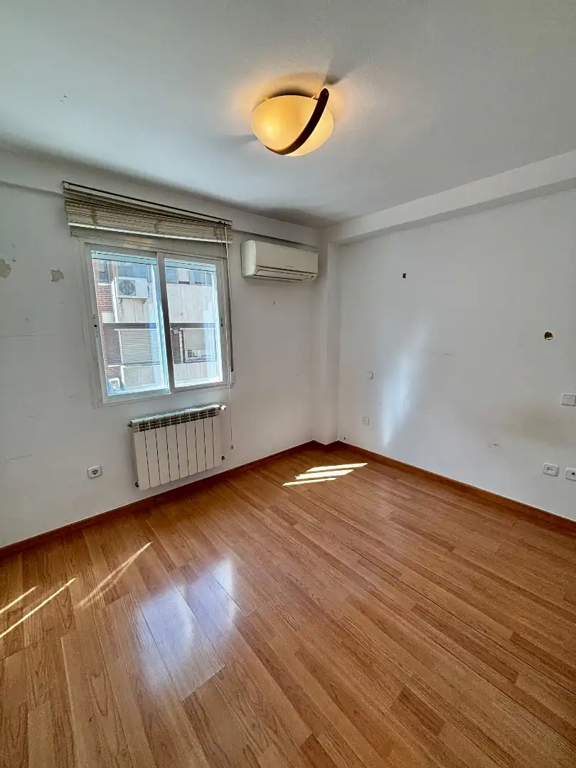 Bedroom of Flat for sale in Pinto  with Air Conditioner, Heating and Parquet flooring