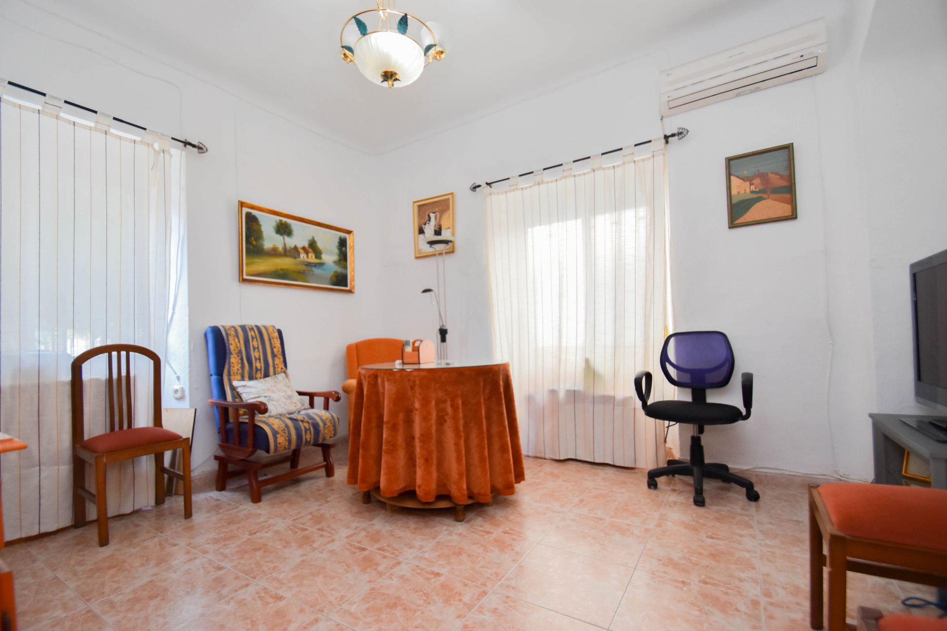 Planta baja for sale in  Granada Capital  with Air Conditioner