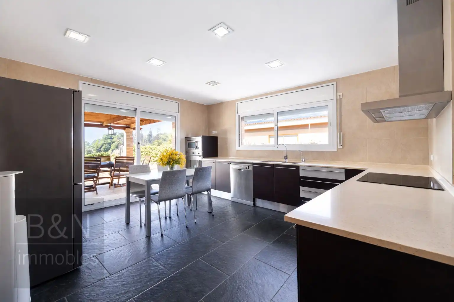 Cocina de Casa o chalet en venta en Rubí con Aire acondicionado, Calefacción y Terraza