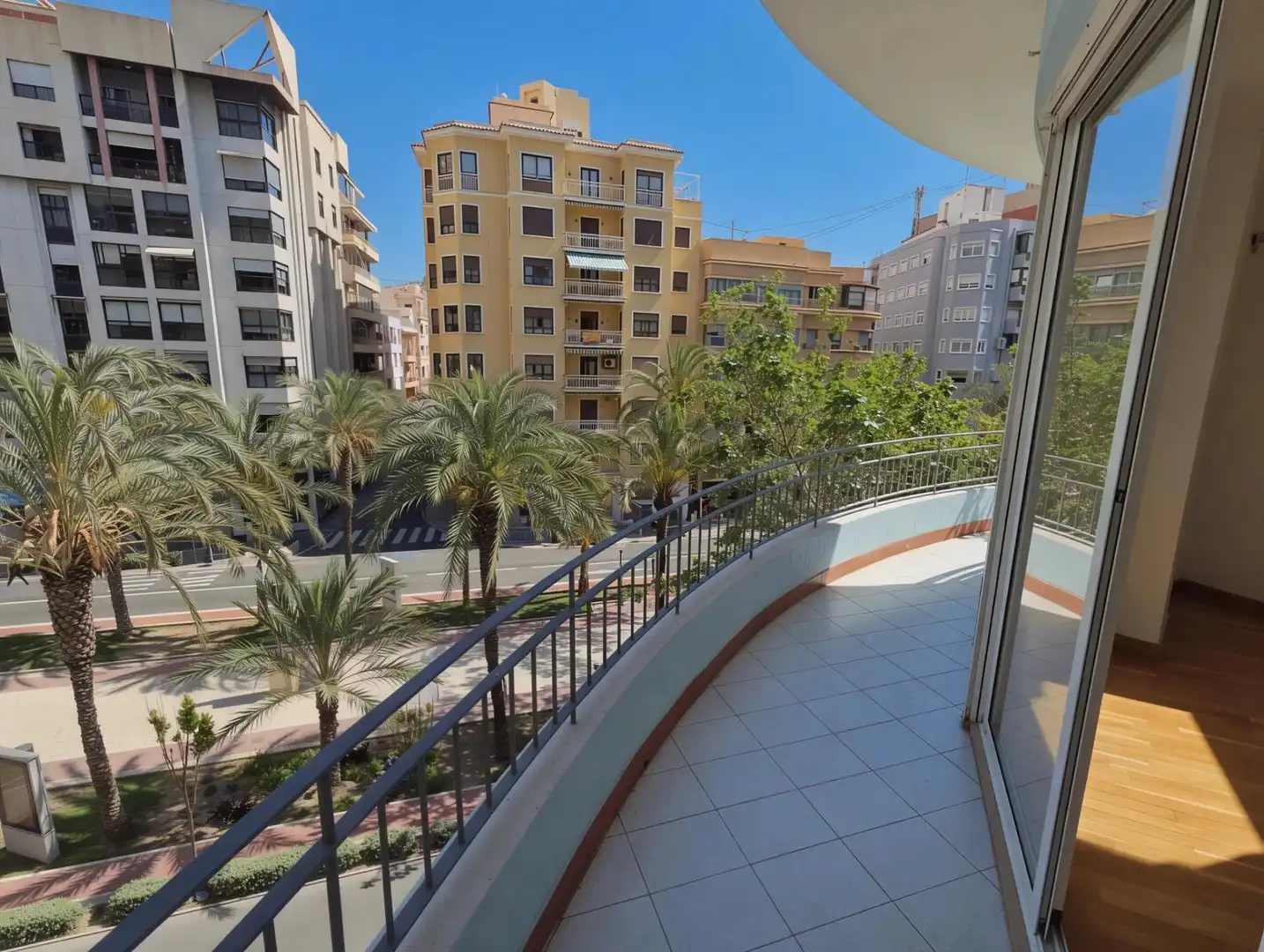 Terrasse von Wohnung zum Verkauf in Alicante / Alacant mit Parkett, Terrasse und Abstellraum