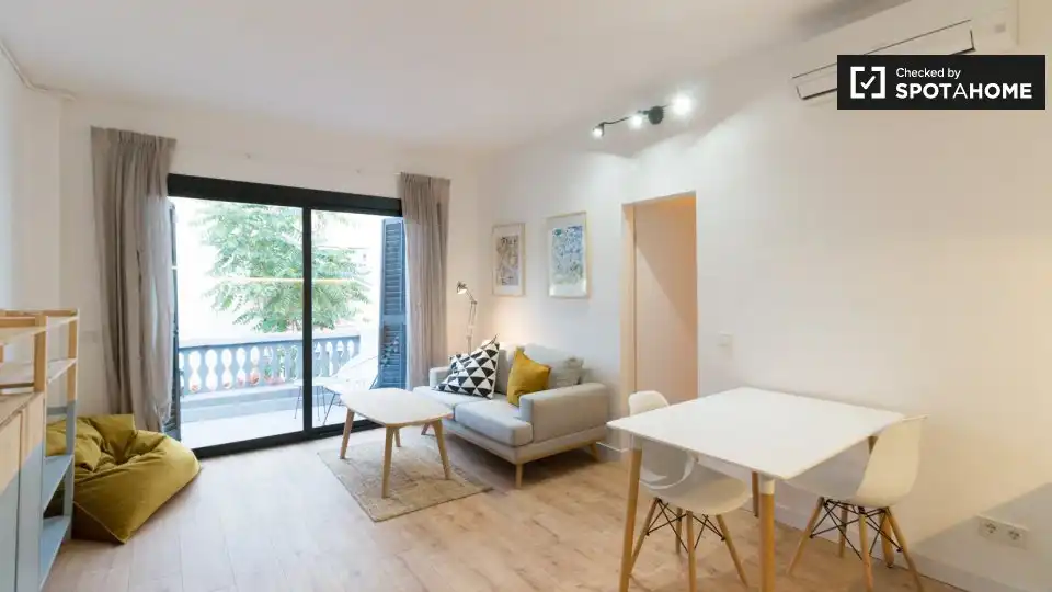 Sala de estar de Piso de alquiler en Barcelona con Aire acondicionado, Calefacción y Amueblado
