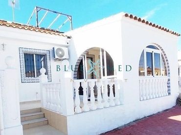 Casa en venda a Avenida Avenida Covachos 1