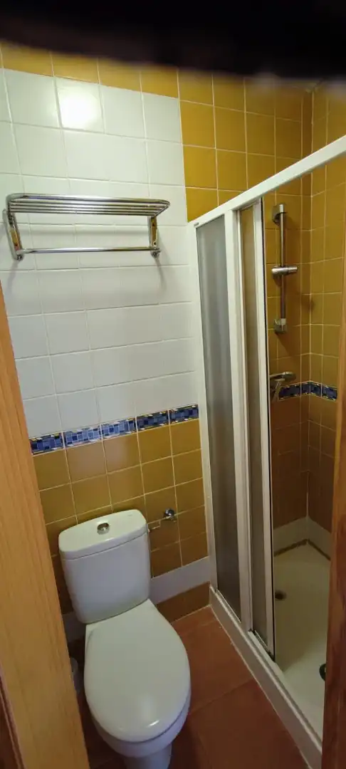 Bany de Casa o xalet de lloguer en Cuenca amb Calefacció, Moblat i Rentadora