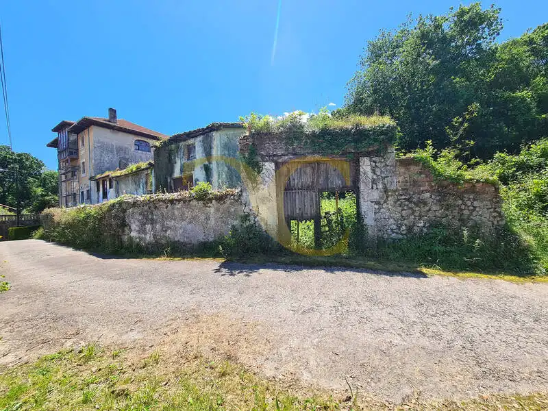 Casa o xalet en venda en Llanes amb Jardí privat, Terrassa i Traster
