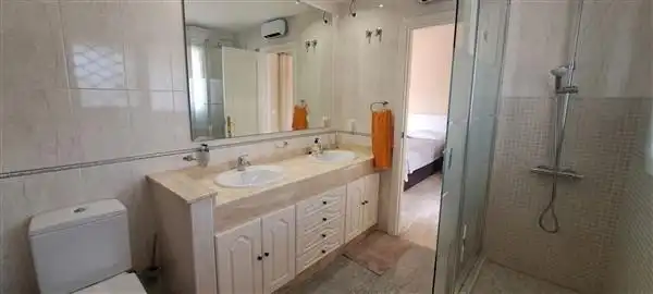 Casa con piscina en venta en Fotógrafo Francisco Cano, imagen 16