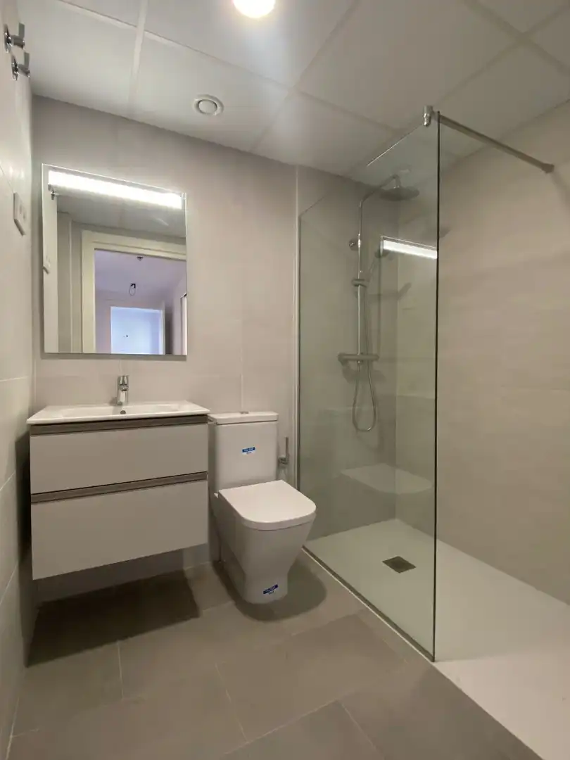 Baño de Dúplex en venta en La Llagosta con Aire acondicionado, Calefacción y Terraza