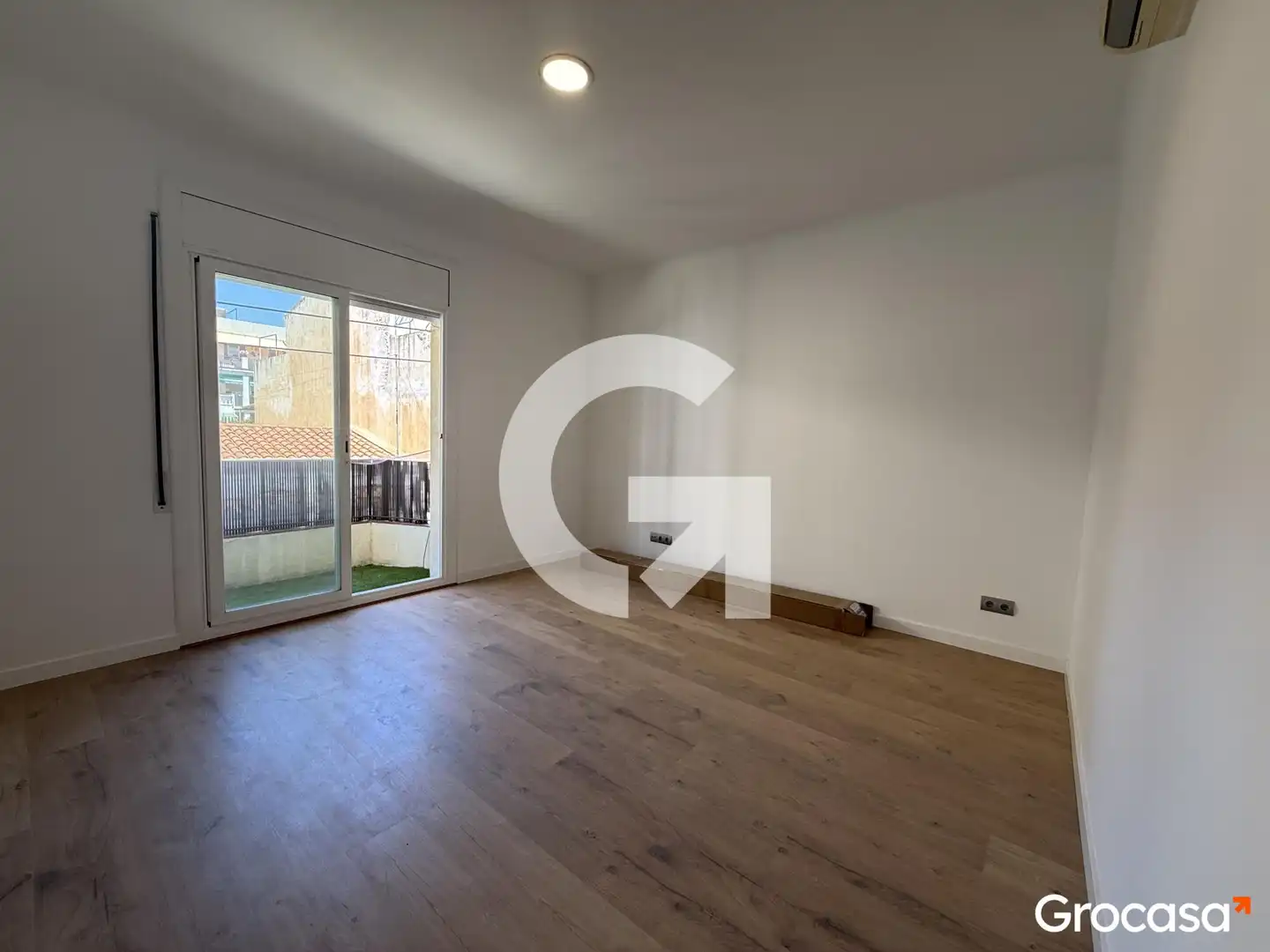 Habitación de Piso en venta en Premià de Mar con Aire acondicionado, Trastero y Horno