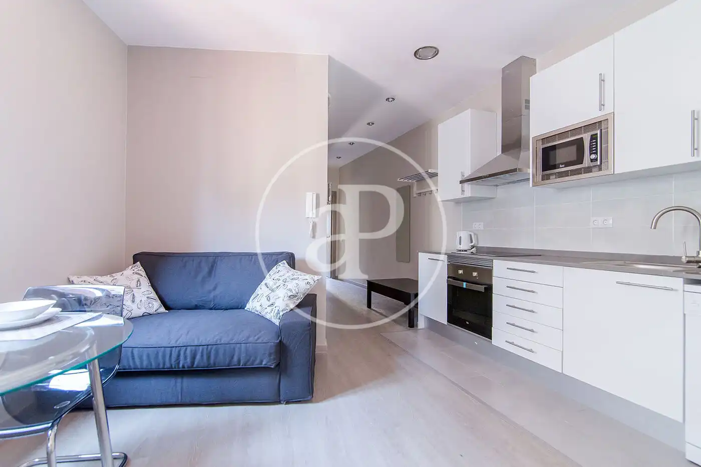 Piso de alquiler en Carrer de Joaquín Costa, El Raval