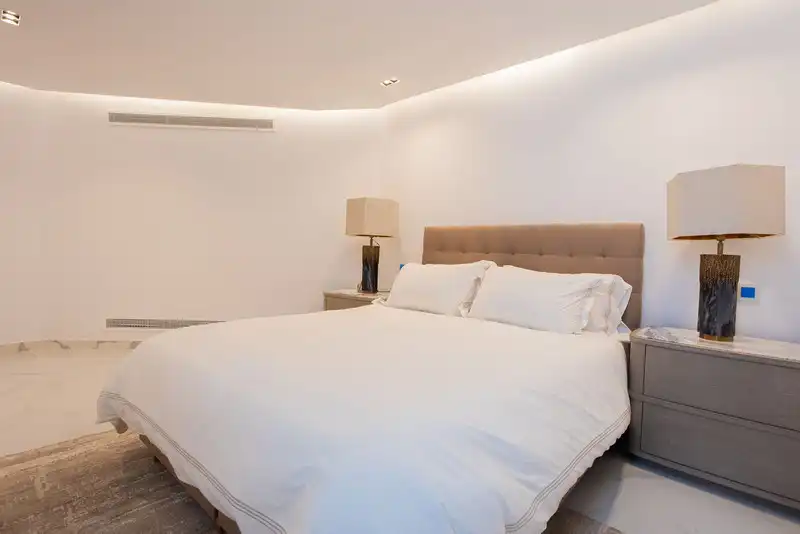 Bedroom of Detached homes for rent in Marbella  with Air Conditioner, Terrace and Storage room