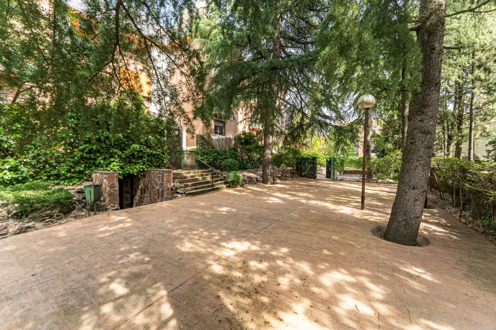 Jardín de Planta baja en venta en Torrelodones con Calefacción, Jardín privado y Parquet