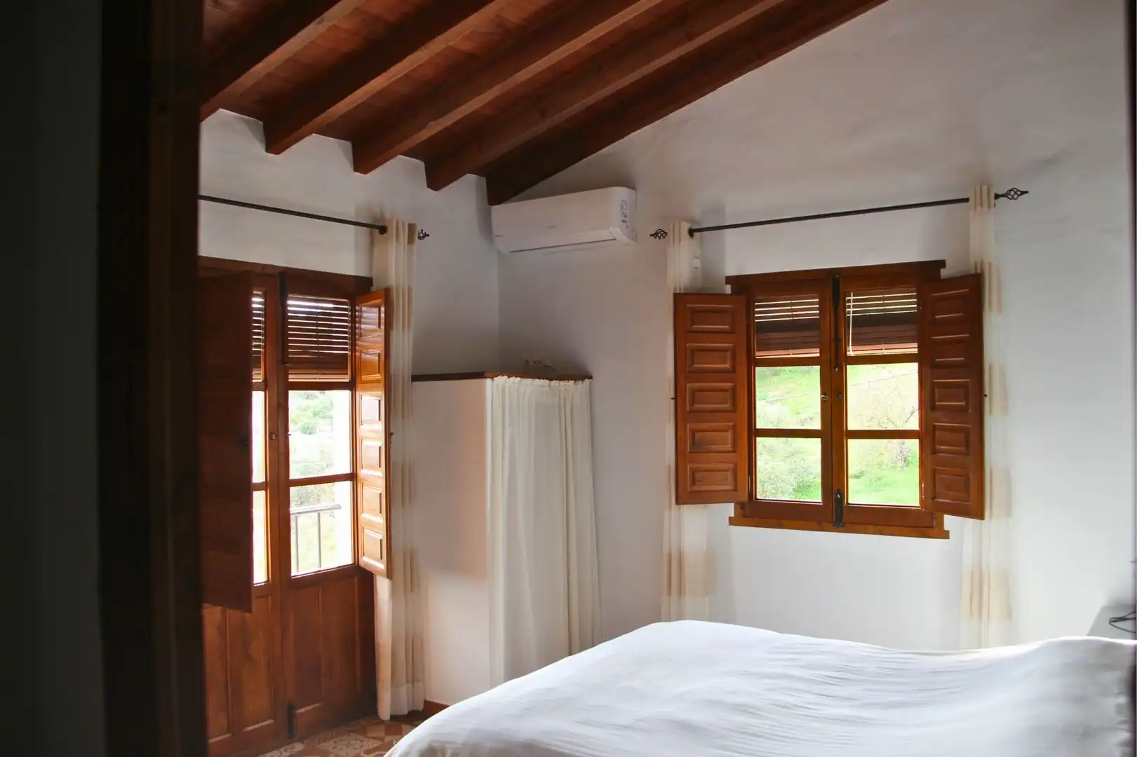 Bedroom of Houses for sale in Guaro  with Air Conditioner, Heating and Private garden