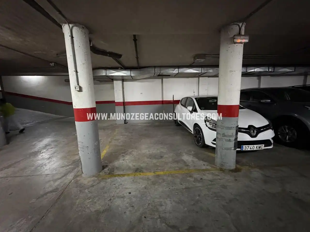 Parking de Apartamento de alquiler en Lucena con Aire acondicionado y Trastero