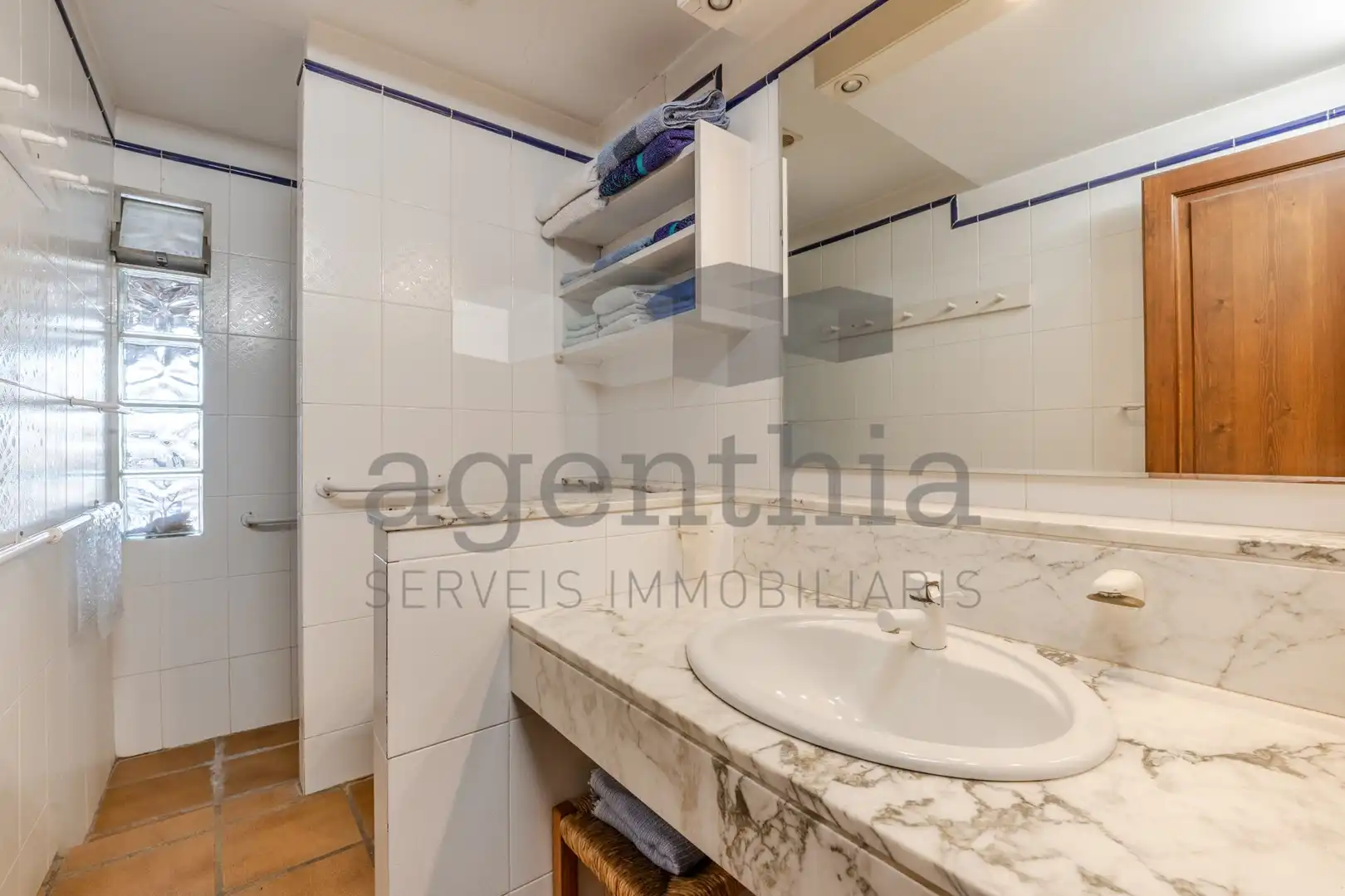 Baño de Finca rústica en venta en Vilablareix con Calefacción, Trastero y Balcón