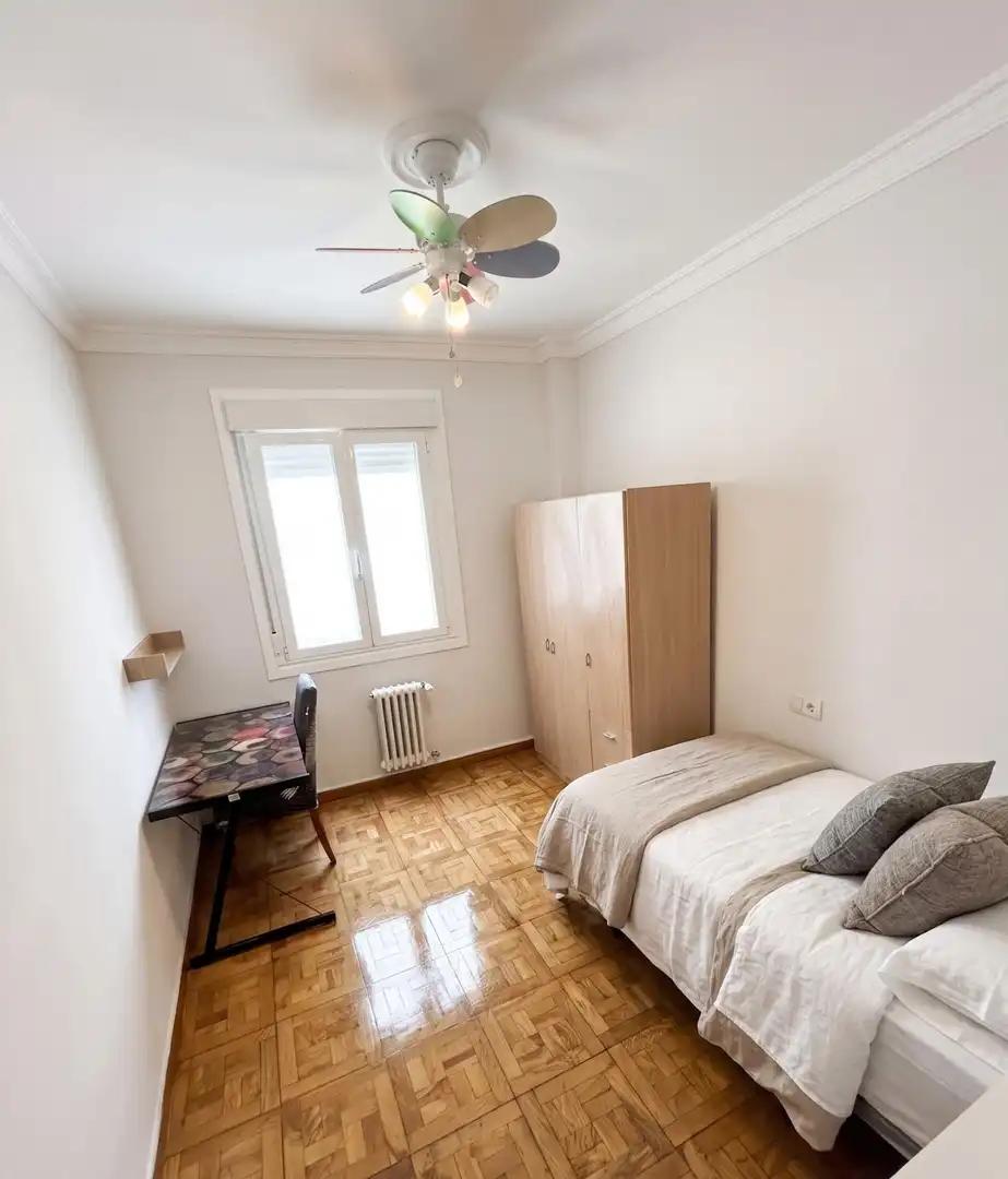 Habitación de Piso de alquiler en Ourense Capital 