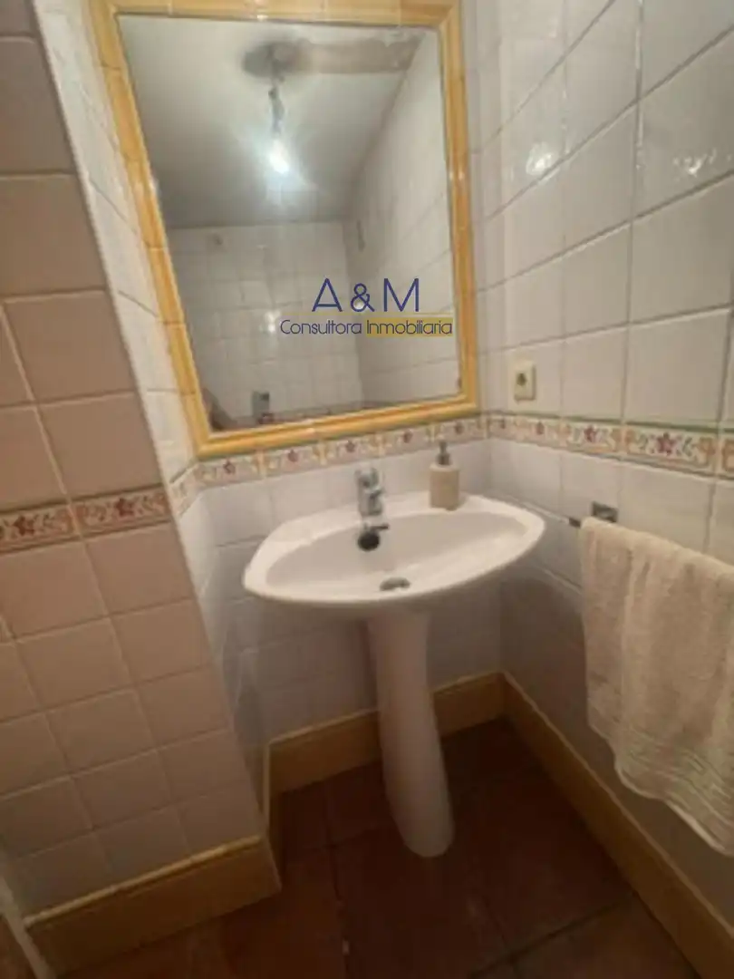 Bathroom of Detached homes for sale in Cistérniga  with Heating, Private garden and Terrace