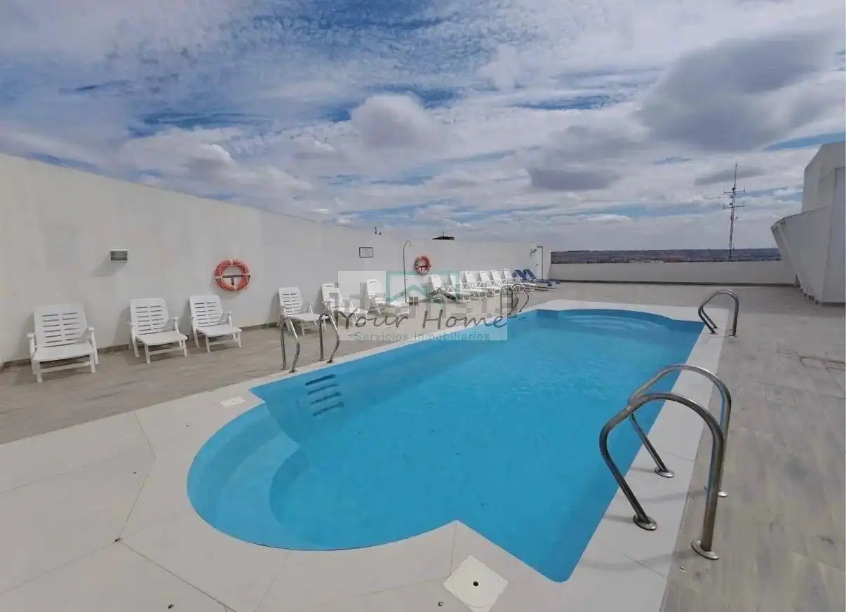 Swimming pool of Flat for rent in Torrejón de Ardoz  with Air Conditioner, Heating and Furnished
