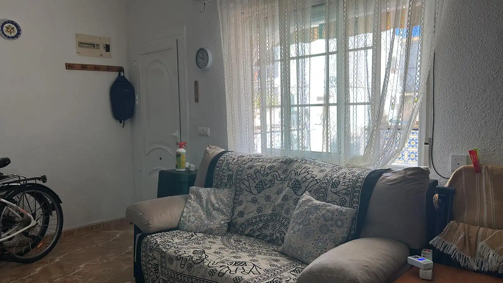 Wohnzimmer von Maisonette zum Verkauf in Santa Pola mit Klimaanlage, Heizung und Privatgarten