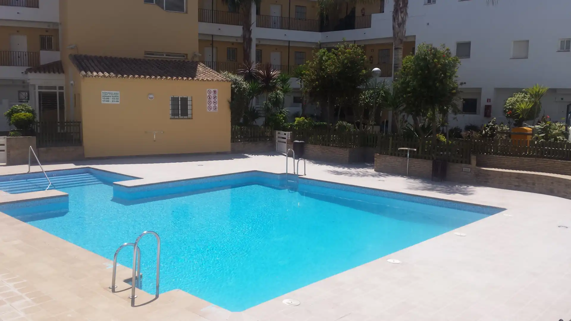 Pis amb piscina de lloguer a Avenida Pez Espada 2, imagen 2