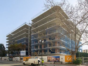 Apartament amb balcó en venda a Puerto Deportivo