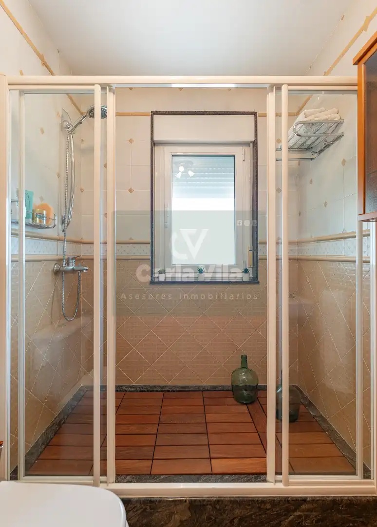 Bathroom of Houses for sale in Outeiro de Rei  with Heating, Private garden and Parquet flooring