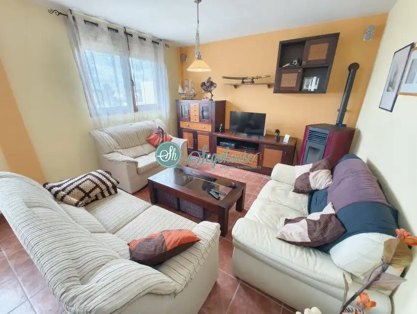 Sala de estar de Casa o chalet en venta en San Cristóbal de Segovia con Calefacción, Jardín privado y Terraza