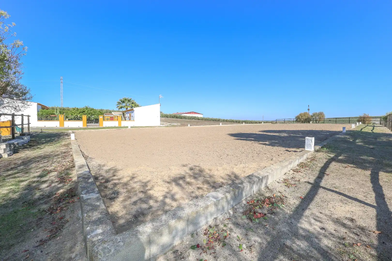 Exterior view of Houses for sale in Morón de la Frontera  with Air Conditioner, Private garden and Swimming Pool