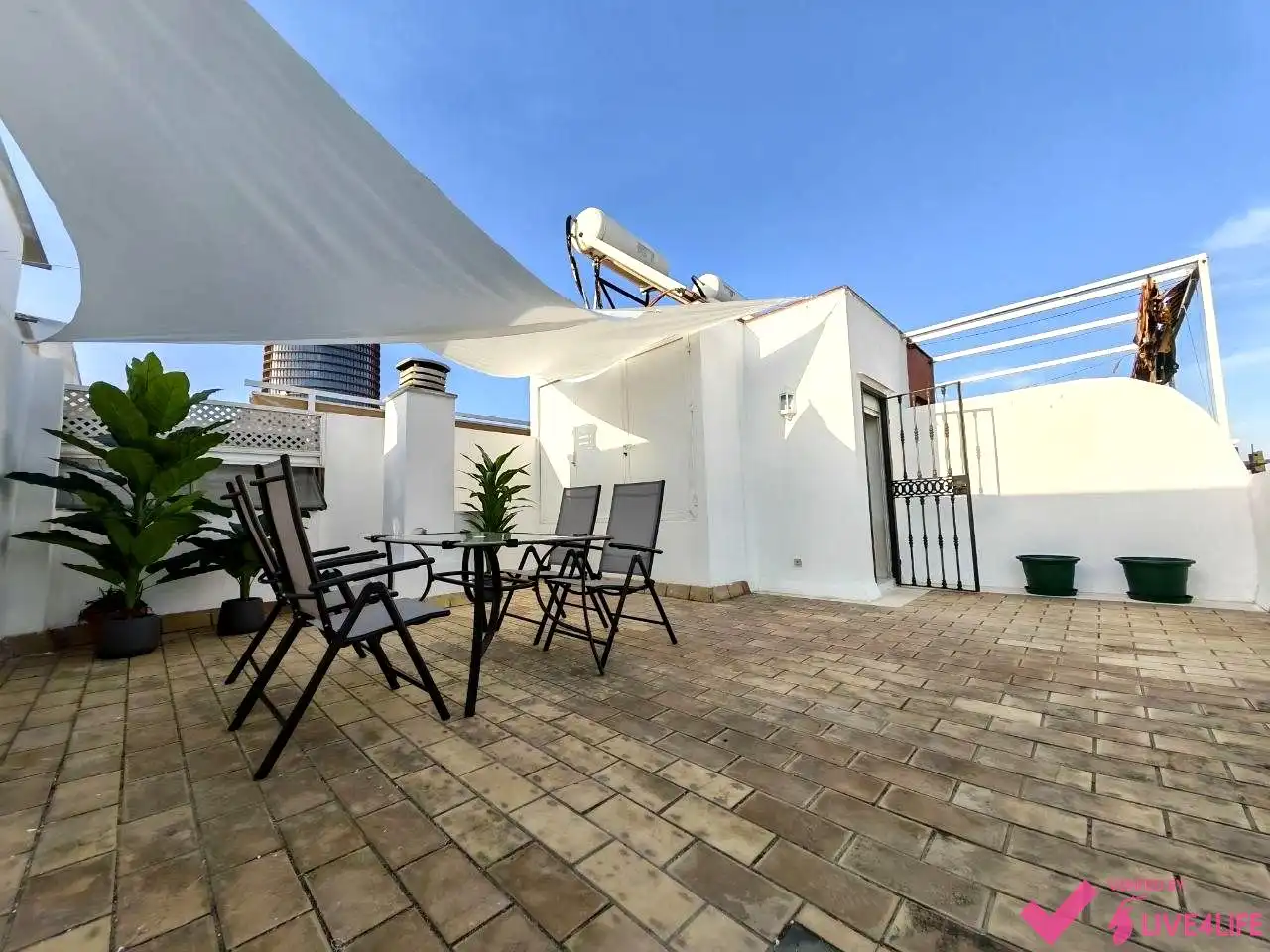 Terrasse von Maisonette zur Miete in Sevilla mit Klimaanlage, Terrasse und Möbliert