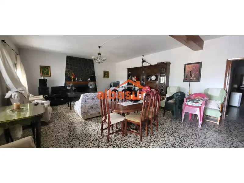 Vista exterior de Casa o chalet en venta en Villanueva del Duque con Amueblado, Lavadora y Microondas