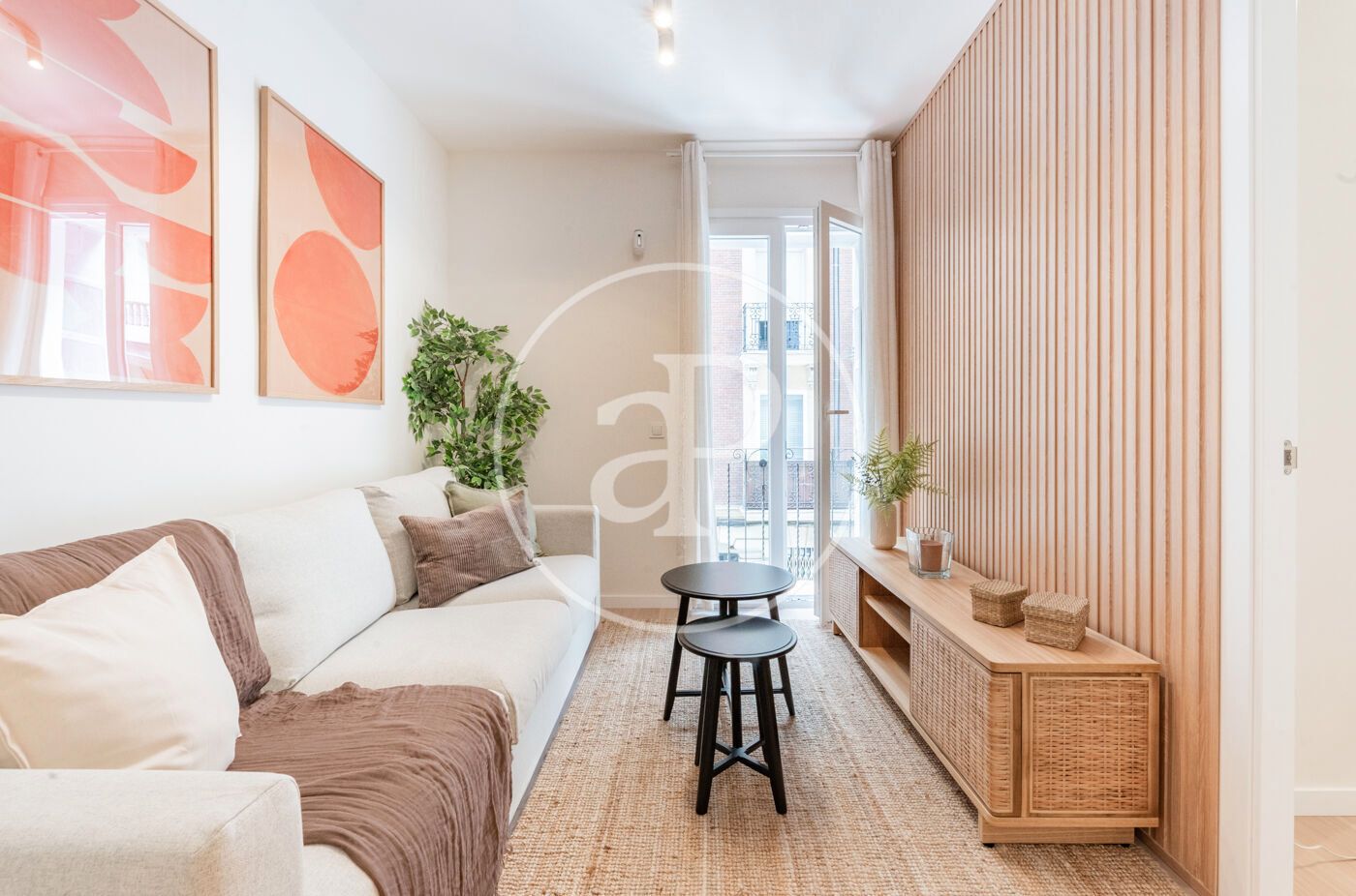 Living room of Flat to rent in  Madrid Capital  with Air Conditioner, Heating and Furnished