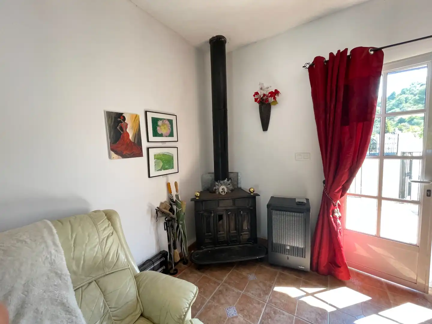 Living room of Country homes for sale in Monda  with Air Conditioner, Heating and Private garden